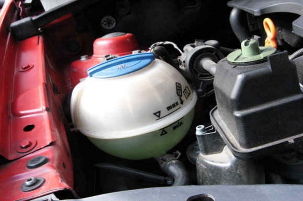 Cambiar Liquidos De Frenos-Refrigerante-Aceite-Dirección Del Auto