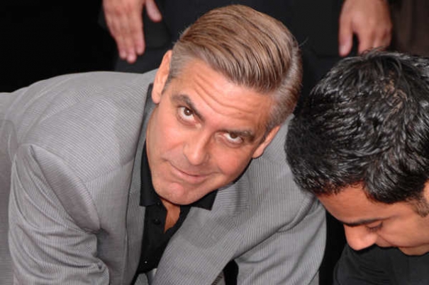 Las Dos Mochilas De George Clooney